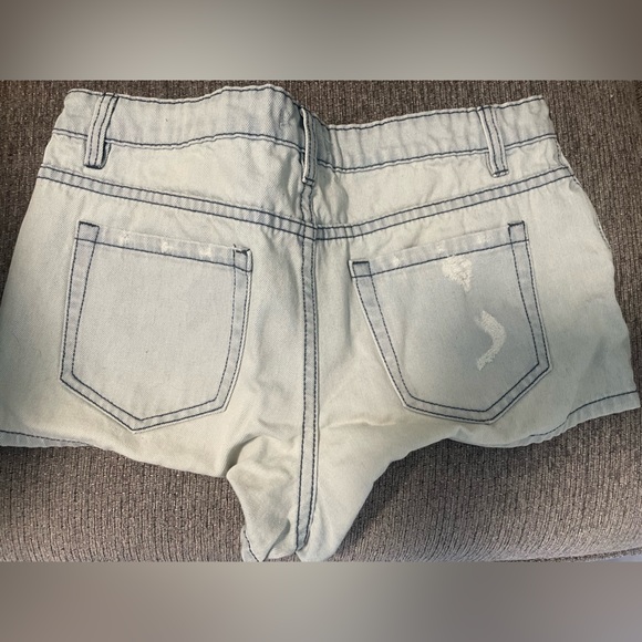 Forever 21 Jean shorts - Picture 2 of 3